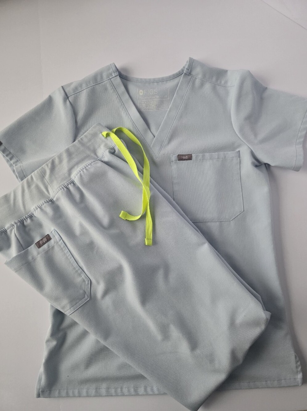 Figs Womens Setz Catarina Scrub Top Size XS Petite AND Livingston High-Rise XS P